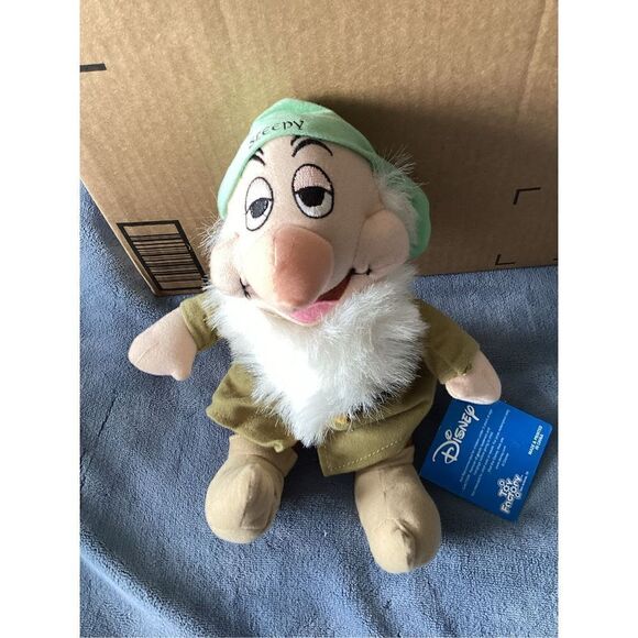 Sleepy from the seven dwarves - Picture 1 of 6